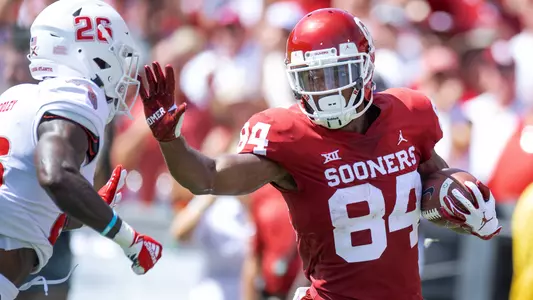 Sooners Overrun Owls in Opener