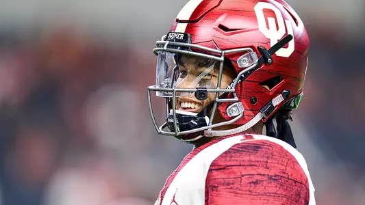 Murray Second Straight Sooner to Win Manning Award