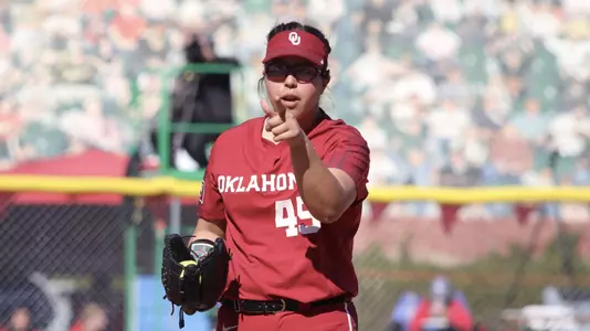 Juarez, Romero Lift OU Past No. 14 Arizona