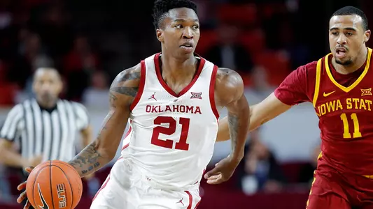 Sooners Edged By Cyclones in Norman