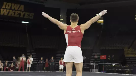 No. 1 Sooners Top No. 9 Hawkeyes