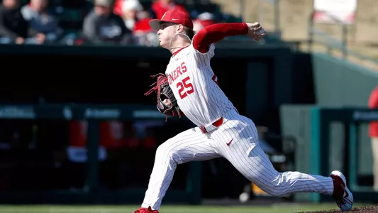 Baseball Shuts Out Rice to Clinch Series