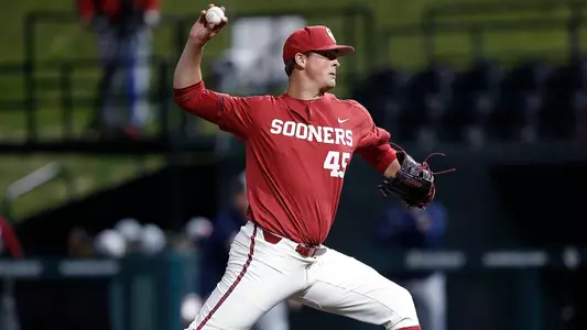 Baseball Falls to Oral Roberts in Extras