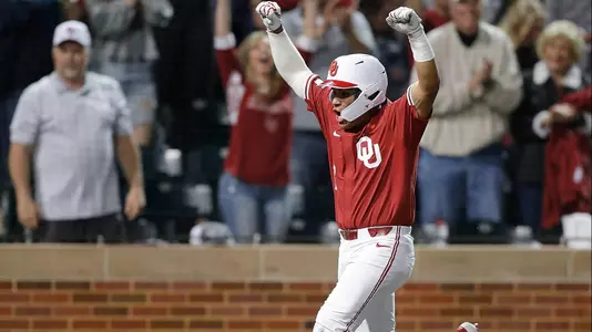 Sooners Walk Off TCU, 7-6