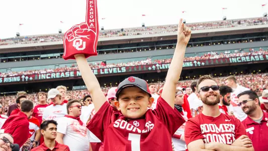 Lead, Fans, Kid, Crowd, One