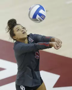 09/24/2020 Oklahoma vs Texas volleyball. Photo by Ty Russell