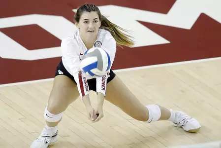 09/24/2020 Oklahoma vs Texas volleyball. Photo by Ty Russell