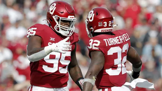 Isaiah Thomas, Delarrin Turner-Yell