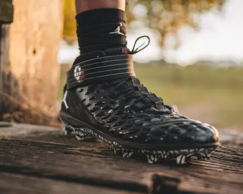 Oklahoma Sooners
Marquis Hayes Uni Shoot
Oklahoma Football
Norman, Oklahoma
Start Time: 6 PM CT
Shoot Date: September 21, 2021
Photo by John Baker/OU Football