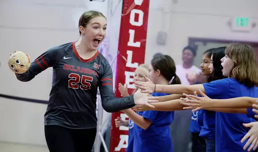 10/26/2022 Oklahoma vs Baylor volleyball. Photo Ty Russell