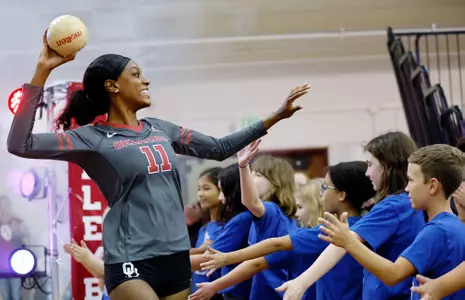 10/26/2022 Oklahoma vs Baylor volleyball. Photo Ty Russell