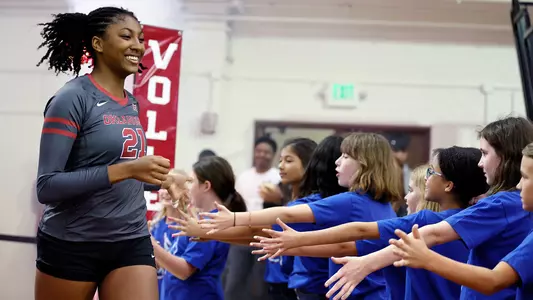 10/26/2022 Oklahoma vs Baylor volleyball. Photo Ty Russell