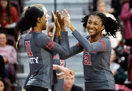 10/26/2022 Oklahoma vs Baylor volleyball. Photo Ty Russell