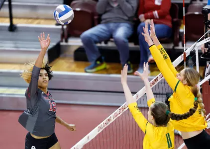10/26/2022 Oklahoma vs Baylor volleyball. Photo Ty Russell
