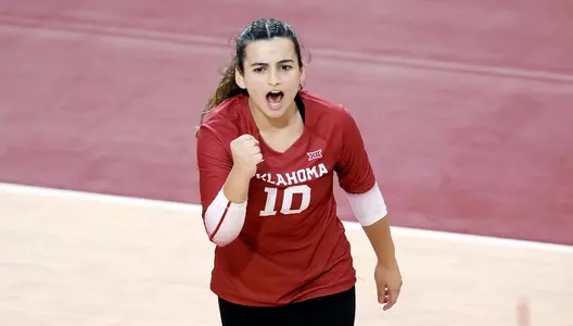 11/09/2022 Oklahoma vs Texas Tech volleyball. Photo Ty Russell