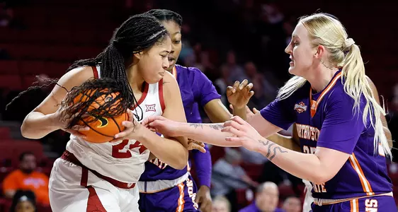 11/30/2022 Oklahoma vs Northwestern State womenâ??s basketball. Photo by Ty Russell