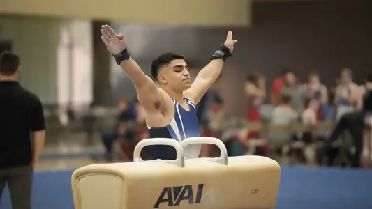 Perales-Valencia signee