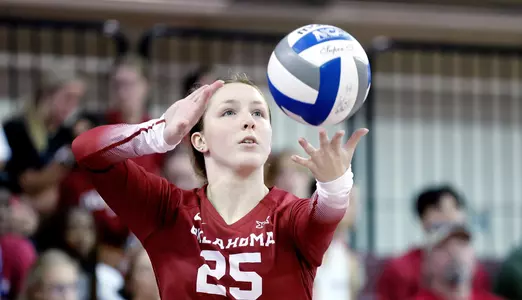 8/27/2022 Oklahoma vs Iowa volleyball. Photo Ty Russell