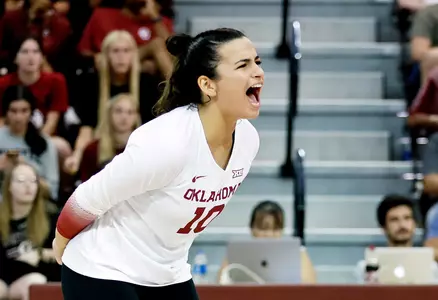 8/27/2022 Oklahoma vs Iowa volleyball. Photo Ty Russell