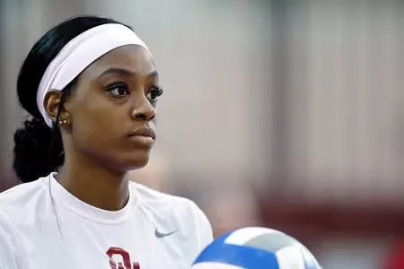 8/27/2022 Oklahoma vs Iowa volleyball. Photo Ty Russell