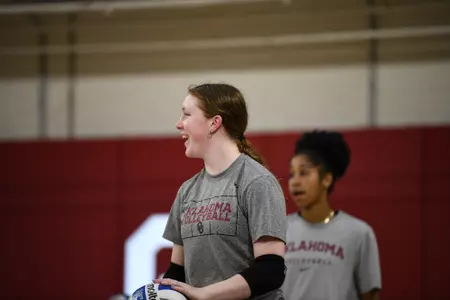 Chloe Kaminski and Sydney Thompson