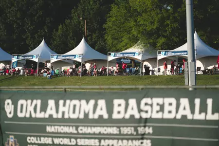 Oklahoma vs. UConn (NCAA Tournament 2024 - Norman Regional)