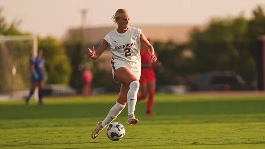 Meredith King, Lead