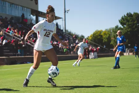 Alexis Washington, Lead