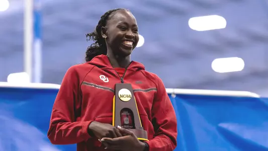 Agur Dwol, Podium trophy