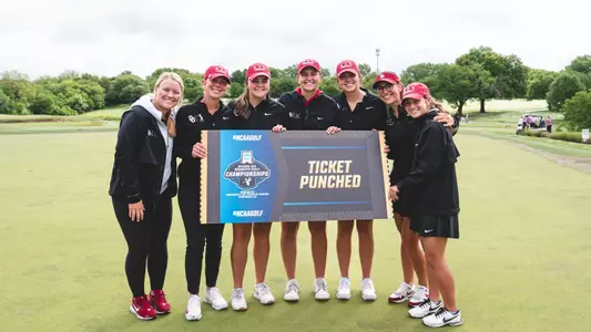 OU Women's golf with their ticket to the NCAA Championship