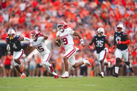 AUBURN, AL - September 28, 2024 - Oklahoma Quarterback Michael Hawkins Jr. (#9) during the game between the Auburn Tigers and the Oklahoma Sooners at Jordan-Hare Stadium in Auburn, AL. Photo By Morgan Givens