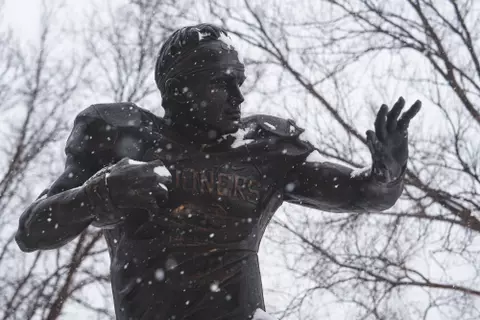 NORMAN, OK - January 09, 2025 - Snow falls at the University of Oklahoma in Norman, OK. Photo By Morgan Givens/University of Oklahoma