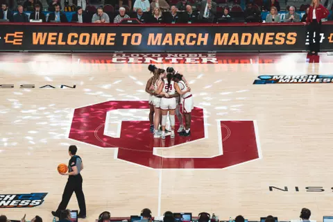 NORMAN, OK - March 24, 2025 - Oklahoma Forward Sahara Williams (#6), Oklahoma Guard Payton Verhulst (#12), Oklahoma Forward Skylar Vann (#24), Oklahoma Guard Reyna Scott (#2) and Oklahoma Center Raegan Beers (#52) during the NCAA Womenās Basketball Tournament Round of 32 game between the Iowa Hawkeyes and the Oklahoma Sooners at Lloyd Noble Center in Norman, OK. Photo By Morgan Givens/University of Oklahoma