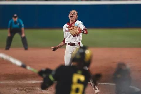 OKLAHOMA CITY, OK - June 01, 2025 - Oklahoma Pitcher Sam Landry (#21) during the Womenās College World Series game between the Oregon Ducks and the Oklahoma Sooners at Devon Park in Oklahoma City, OK. Photo By Morgan Givens/University of Oklahoma