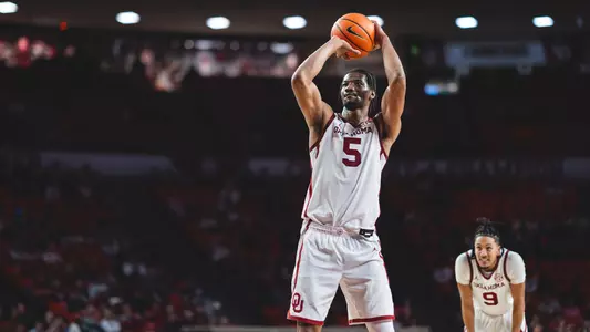 Mohamed Wague shooting a free throw against Ole Miss