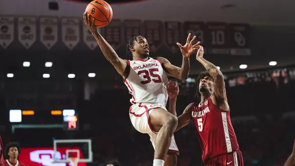 Derrion Reid layup against Alabama