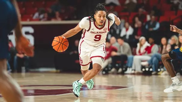 Nijel Pack drives to the hoop during a game against Kansas City