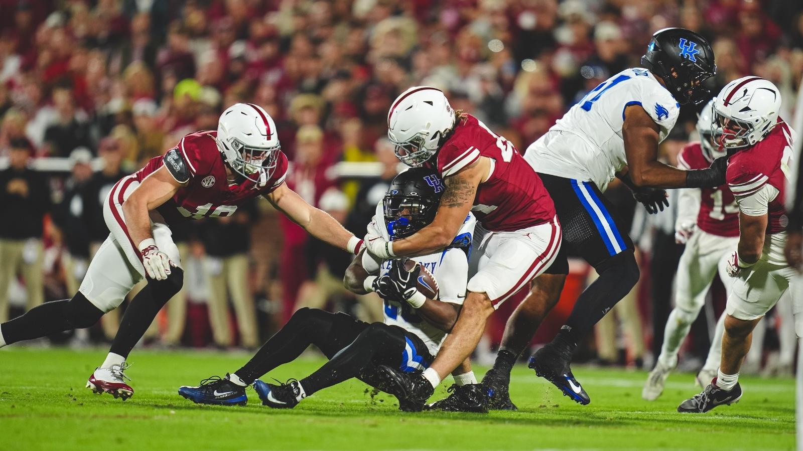 Photo: soonersports.com Taylor Wein makes a tackle against Kentucky on Saturday, Oct. 17, 2026 at Gaylord Family - Oklahoma Memorial Stadium