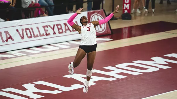 Tekoa Barnes serving