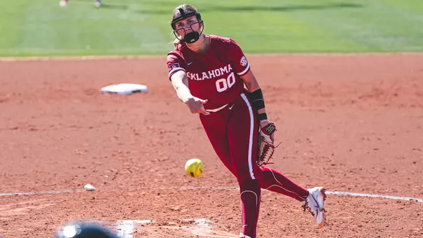 Allyssa Parker throwing a pitch during the game against Idaho State