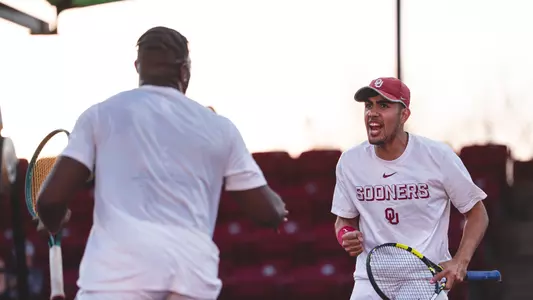 Bruno Nhavene, Luis Alvarez, lead