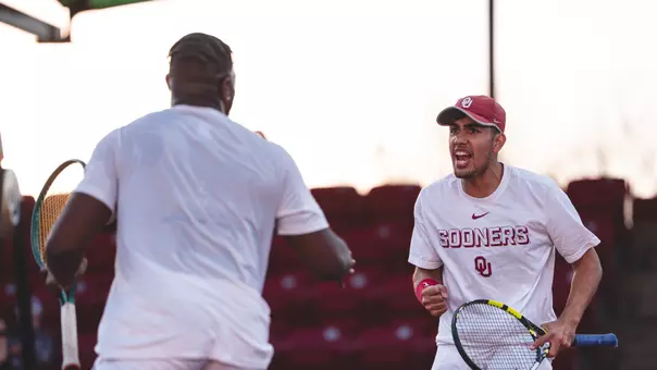 Bruno Nhavene, Luis Alvarez, lead