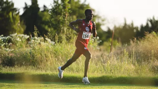 Thobias Cheruiyot running at the Cowboy Preview