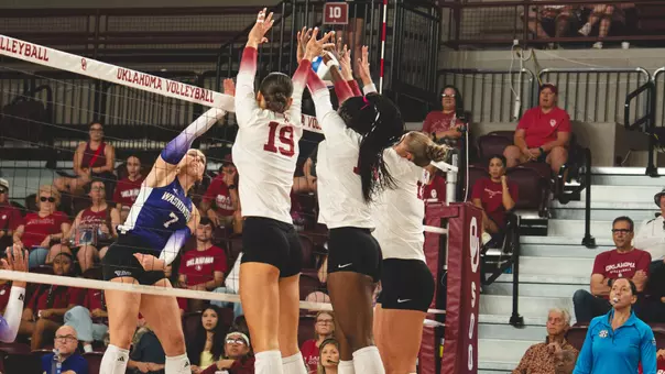 Triple block against Washington