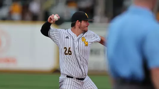 Southern Miss. infielder Danny Lynch (26) throws the ball to first base in a baseball game vs LSU (Photo by Joe Harper/bgnphoto.com)