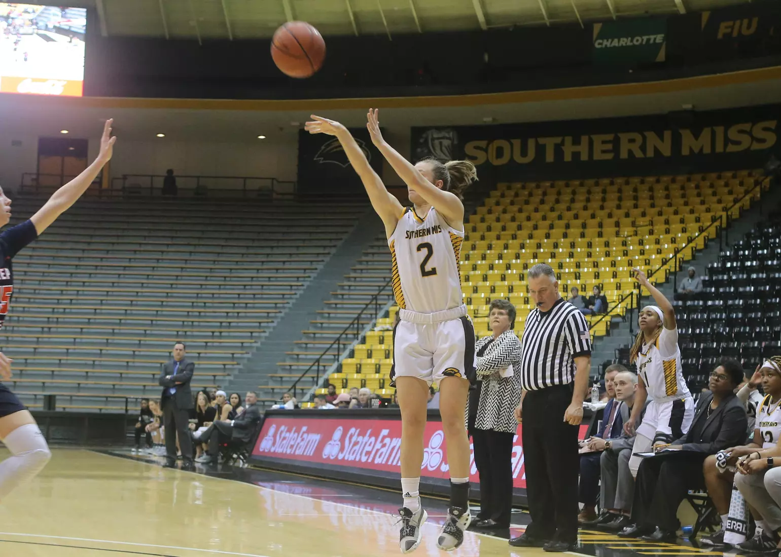 Women's Basketball Action vs UTEP USM Allie Kennedy (2) USM