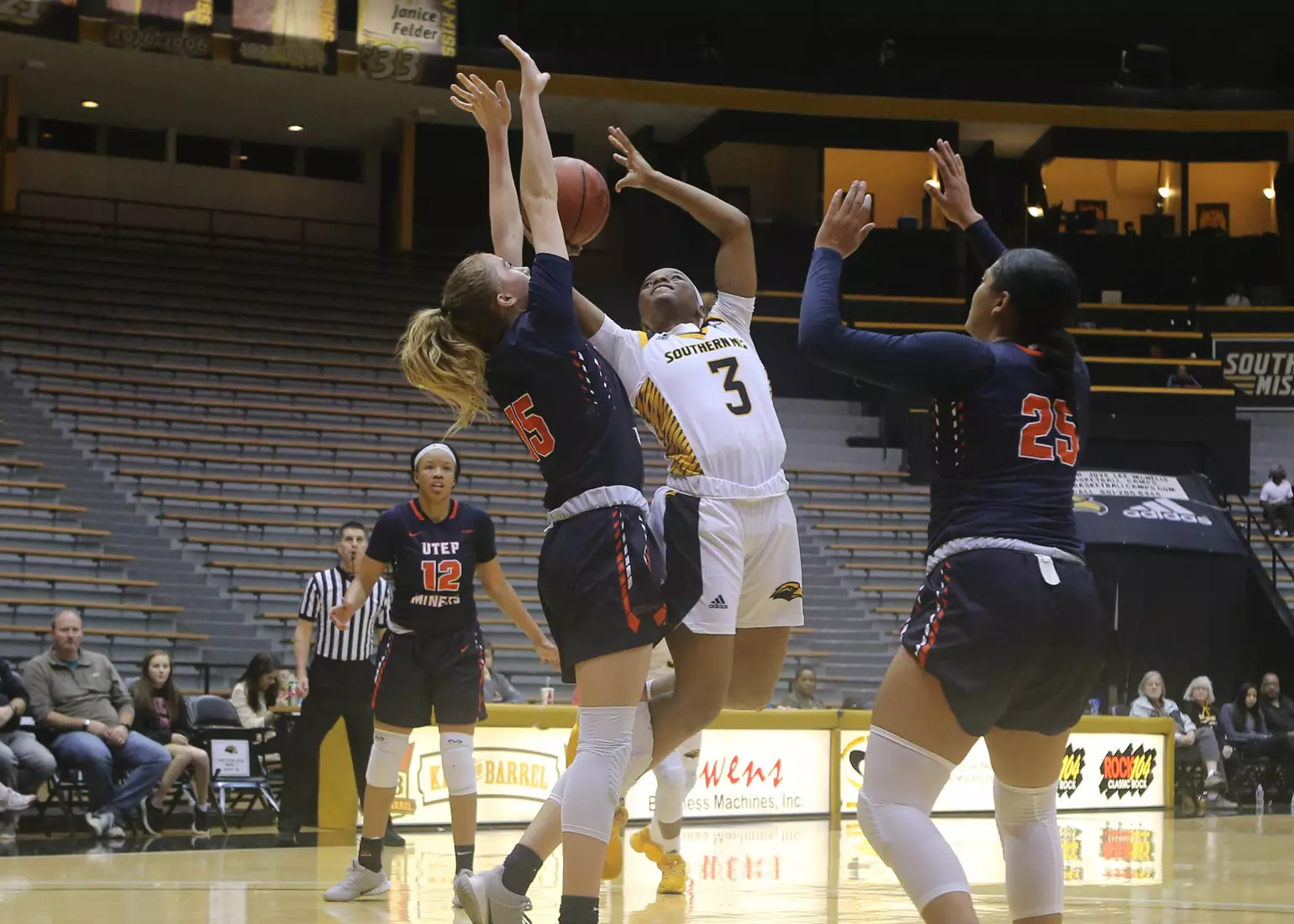 Women's Basketball Action vs UTEP USM Liz Gibbs (3) USM