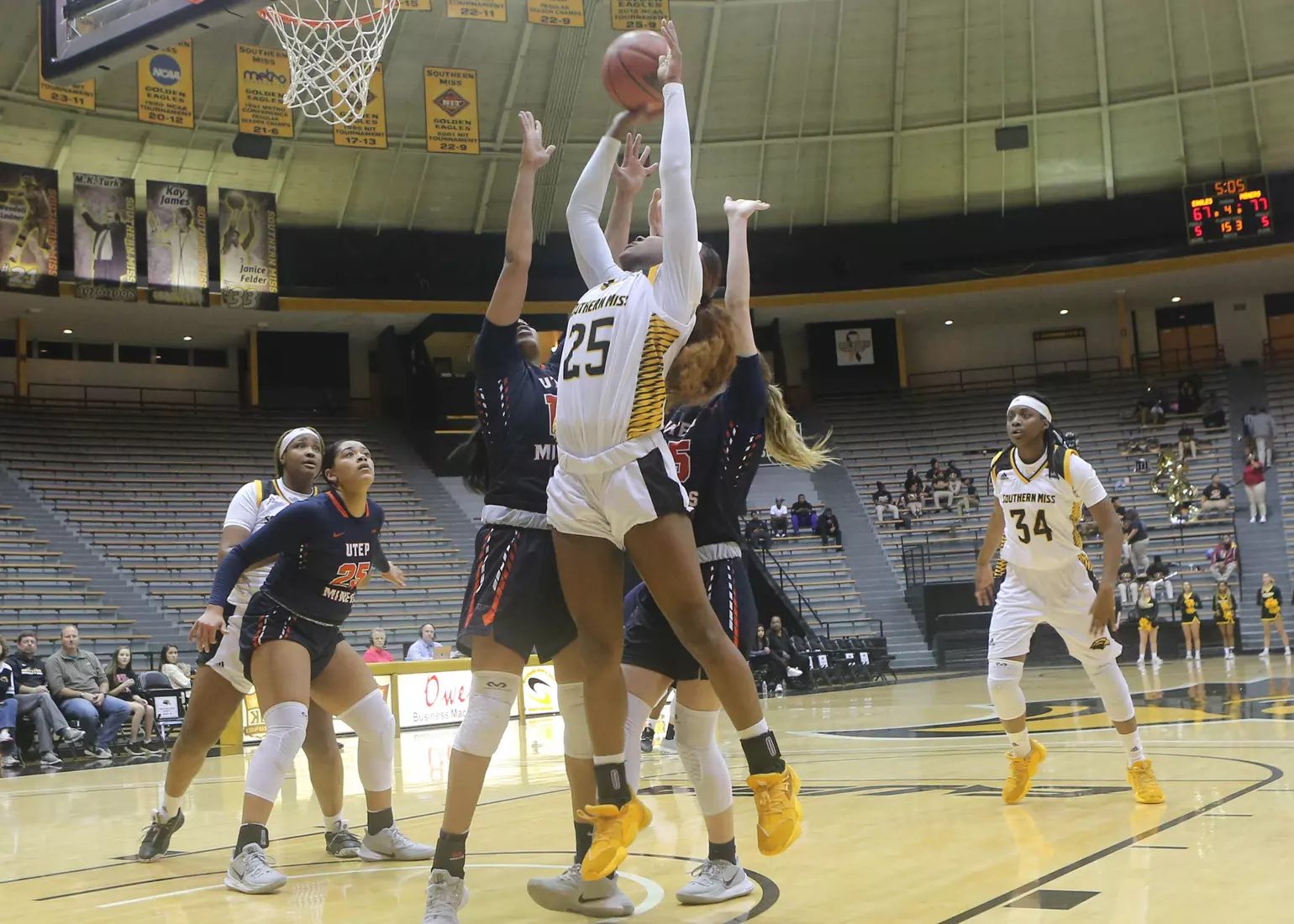 Women's Basketball Action vs UTEP USM Alarie Mayze (25) USM