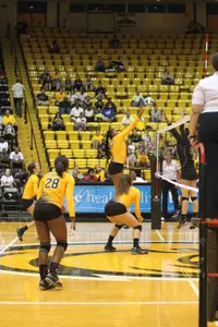 Quinci Hayward led the way with 17 kills with a .306 hitting clip