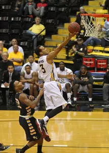 Davon Hayes led all scorers with 19 points.